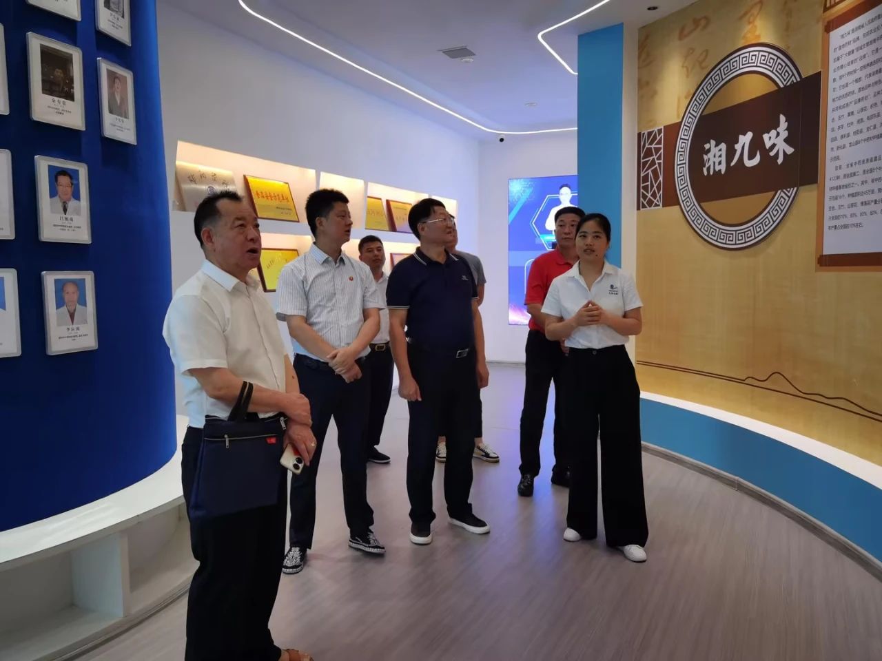 市人大羅早林主任陪同農業農村部鄉村振興專家一行到邵陽紅出貨倉-天香生物產業園考察指導