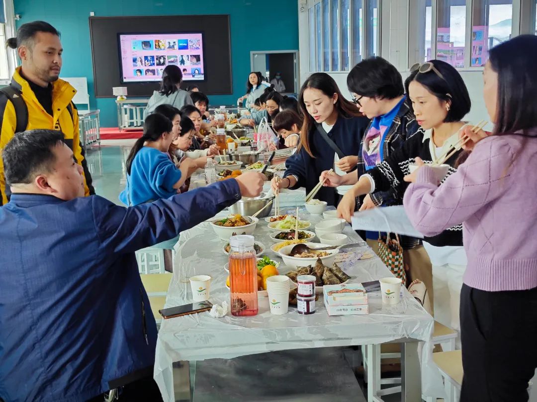 邵陽學院附屬第二醫院團建秋游拓展活動在天香生物紫色健康產業園盛大啟航