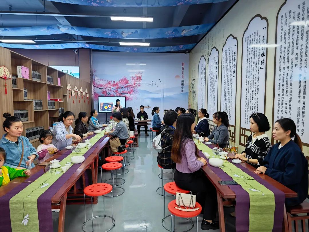 邵陽學院附屬第二醫院團建秋游拓展活動在天香生物紫色健康產業園盛大啟航