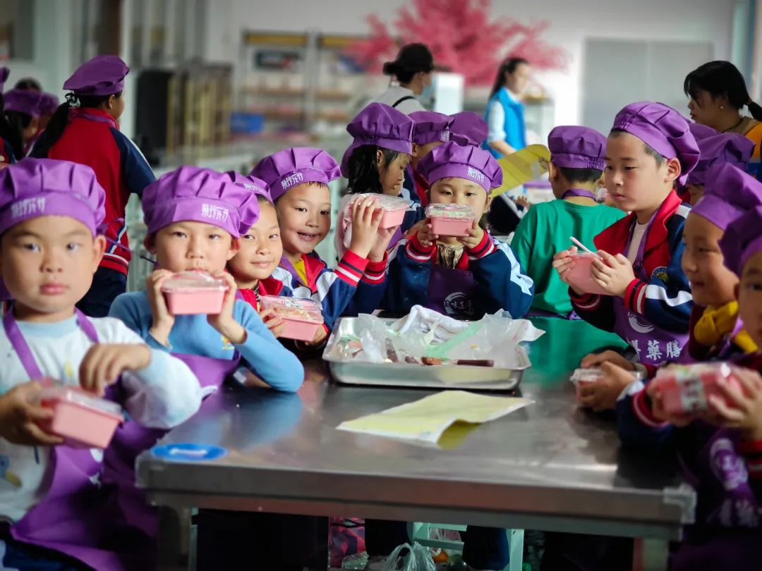 雙清區(qū)“愛心護航，助夢成長”